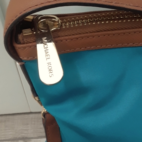 Michael...mk kors..kempton bag - Picture 4 of 9